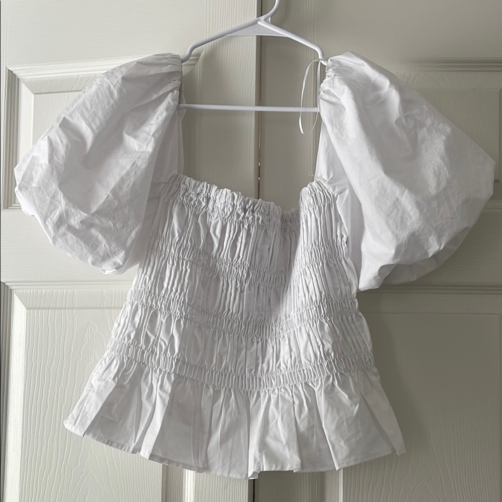 ASTR White Puff Sleeve Women's Top